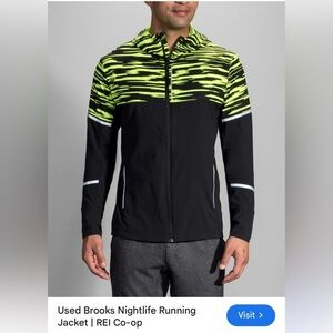 Brooks nightlife running jacket,men S. Packable utility,windbreaker,sporty EC
